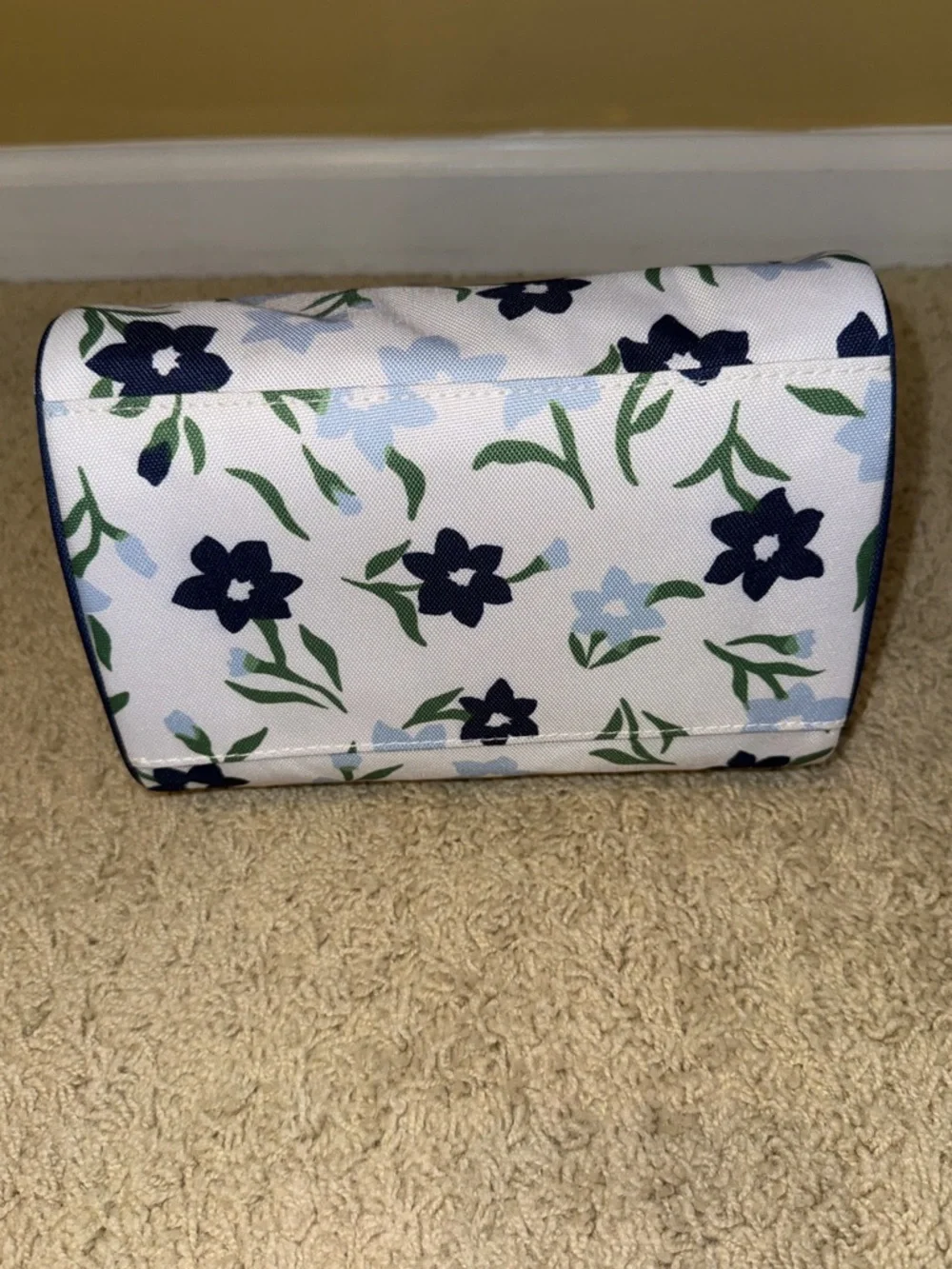 kate spade Floral Lunch Bag Tote in Navy, Light Blue & Green - Picture 7 of 12